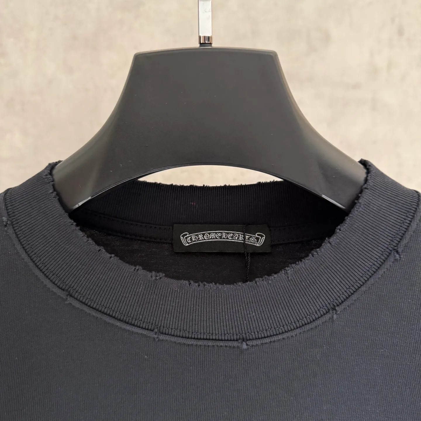🅿️340 [Strict quality control] CH Croixin's new long-sleeved sweatshirt T-shirt. Heavy 340g double yarn fabric. Wash the whole garment twice. Frayed and torn on all four sides. Heavy fabric. The neckline is made of icy Solona. Loose fit. Deep, wide and stylish. No deformation or shrinkage. Color: 3 colors, black, white and gray. Size: M-2xl